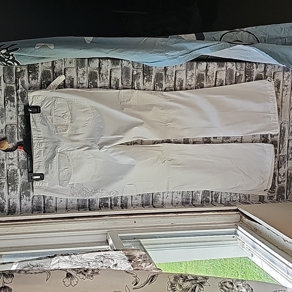 Brand new Harley Davidson embroidered pants - Picture 2 of 9